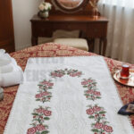 Kanaviçe İşlemeli Etamin Kumaş Seccade - Kırmızı