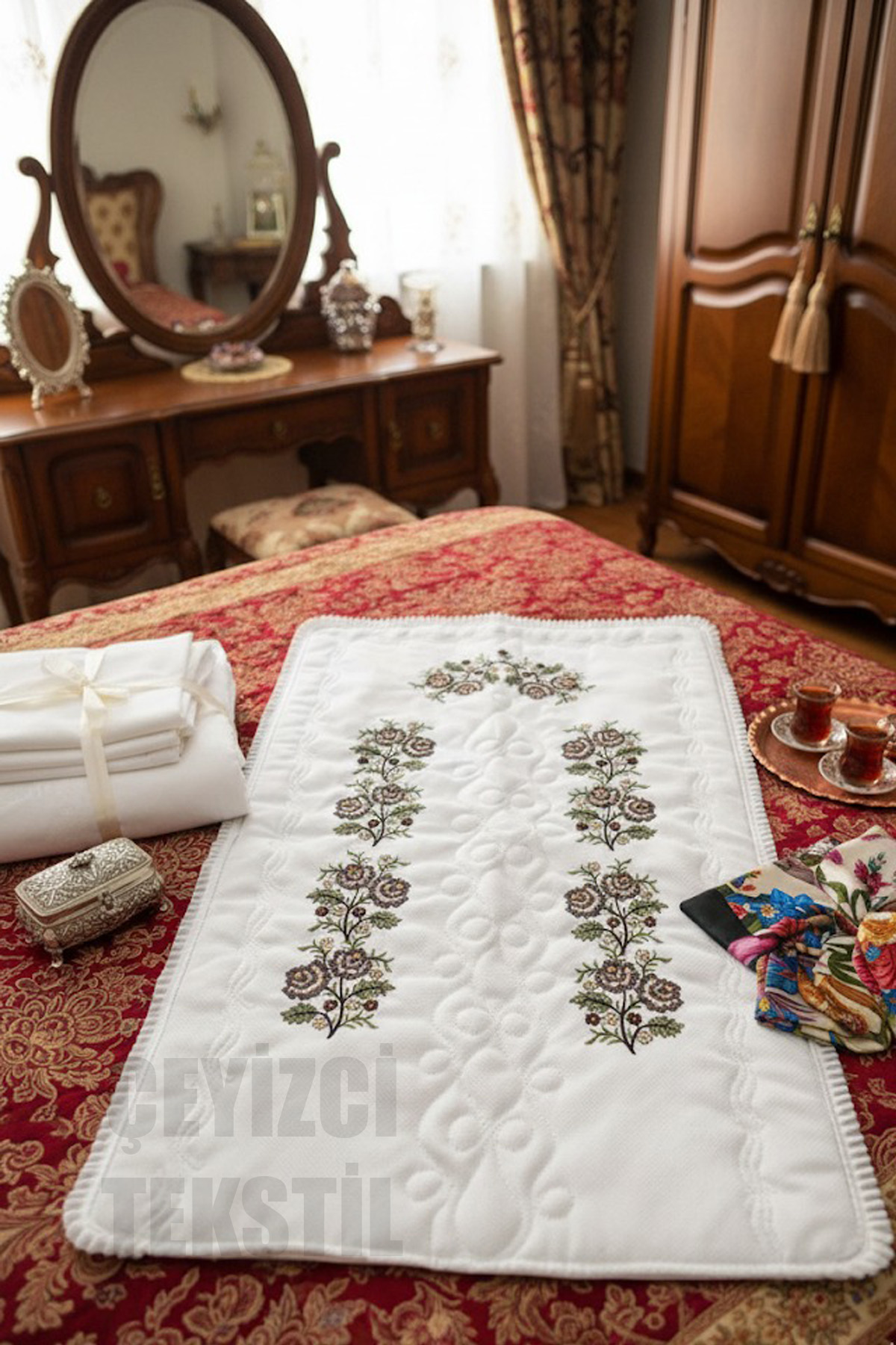 kremekahve Kanaviçe Işlemeli Etamin Kumaş Tek Seccade - Krem - Görsel 1