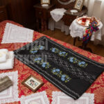 Kanaviçe Işlemeli Etamin Kumaş Tek Seccade - Siyah