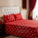 Çift Kişilik Yatak Örtüsü Kırmızı Zemin Kalpli