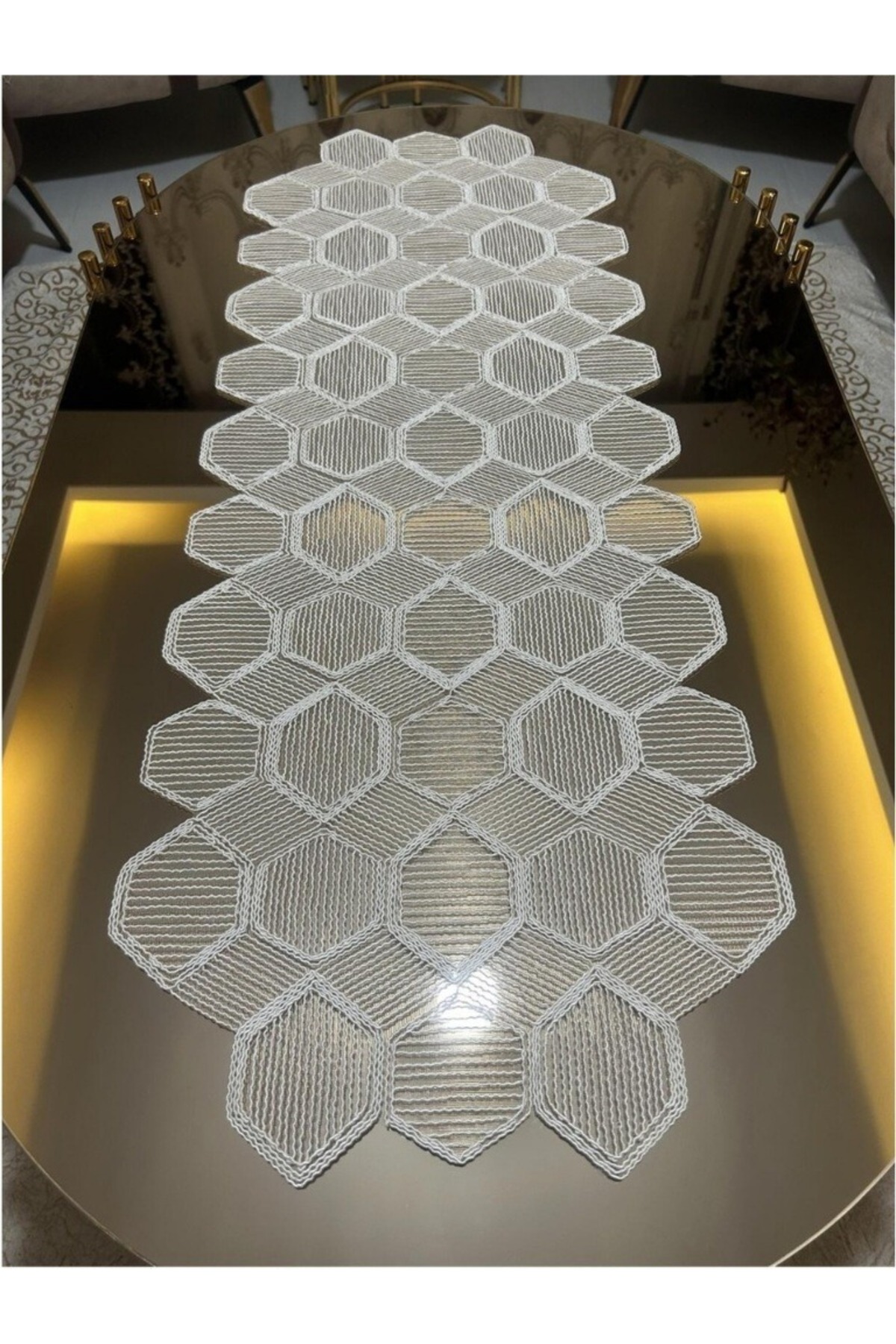 1_org_zoom-16.jpg Fransız Dantel Detaylı Tek Runner, Masa Üzerine Runner, Masa Örtüsü Runneri - Görsel 1